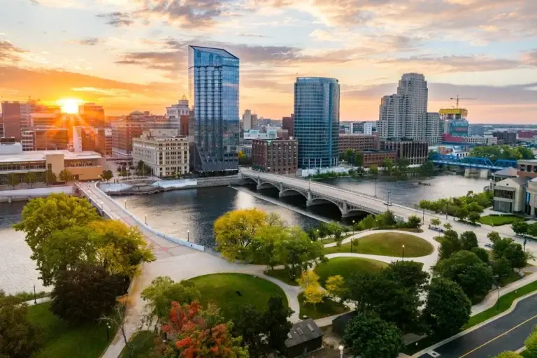 Relocating to Michigan: Hub Comparison